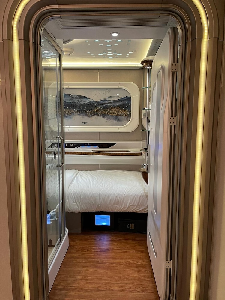 Bahrain Airport Hotel - Airside 34/58