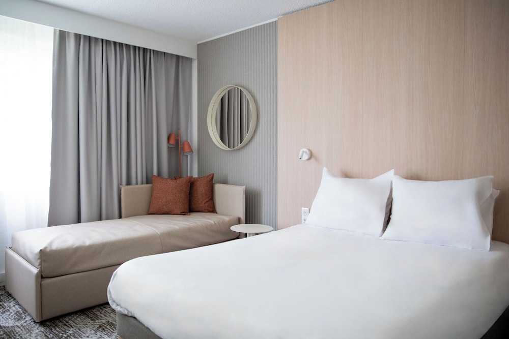 SUPERIOR, DOUBLE BED