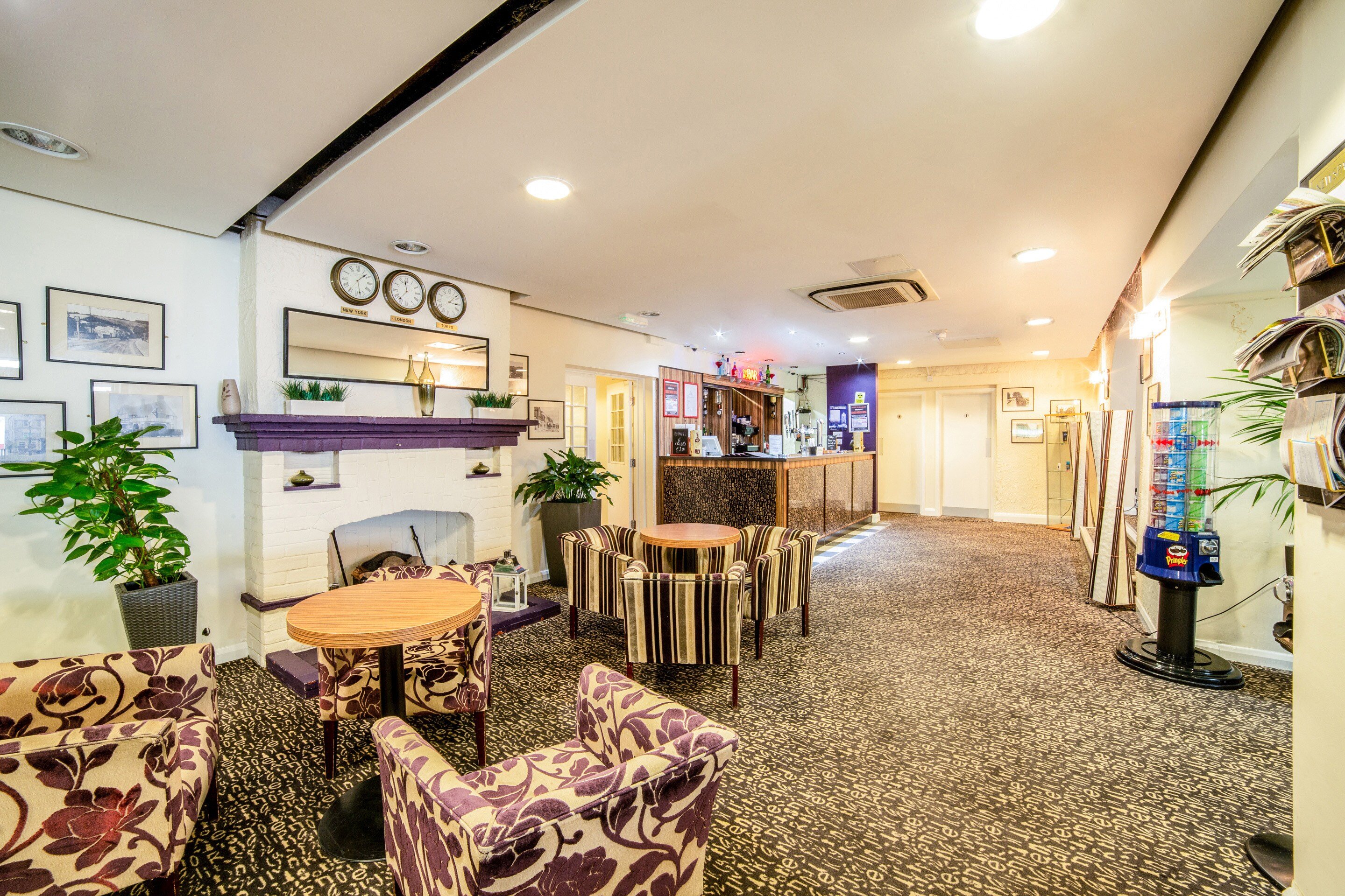 OYO The Bridge House Hotel 12/28
