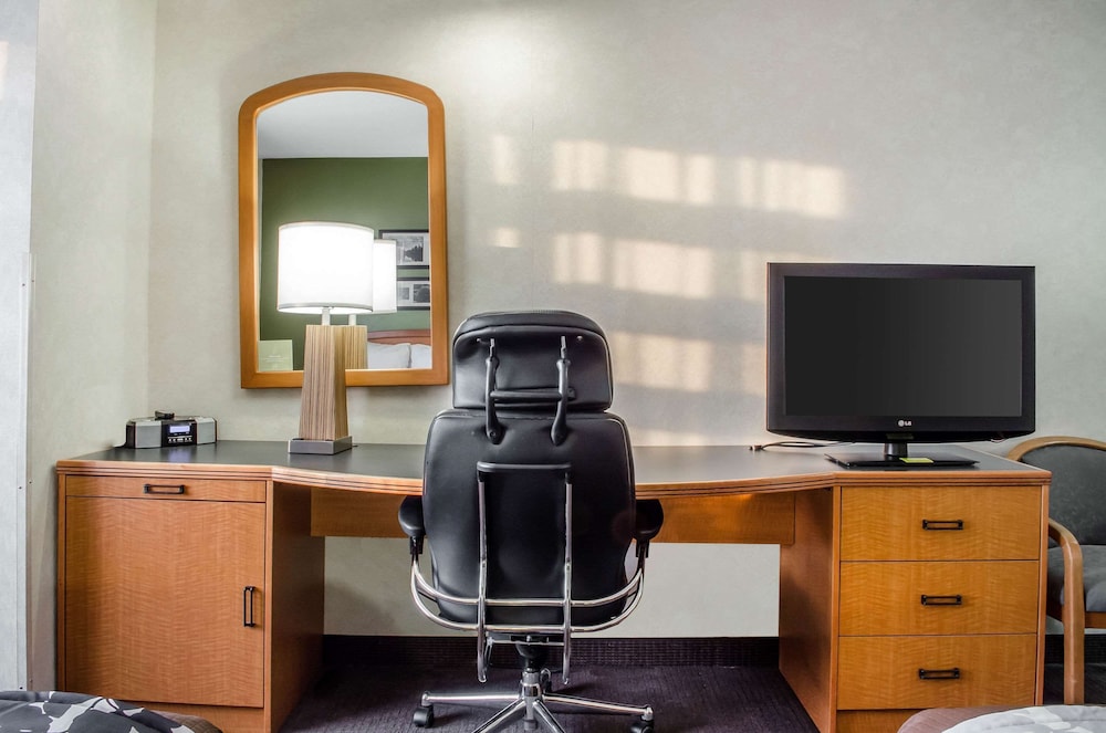 Sleep Inn And Suites Bensalem 27/33