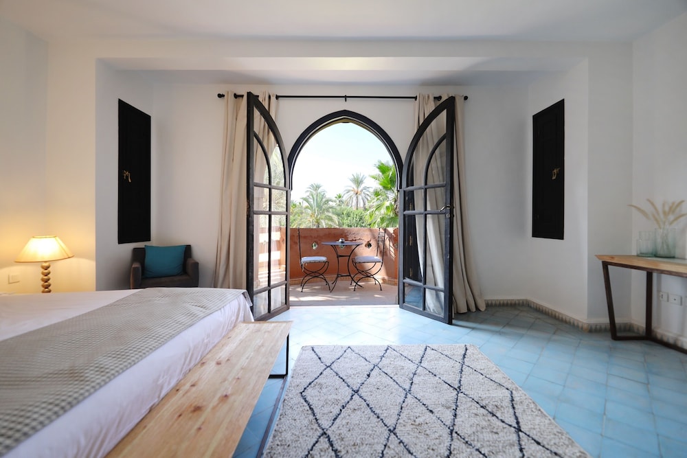 غرفة سوبيريور بسرير كينج، Villa Al Assala La Palmerale 5/10