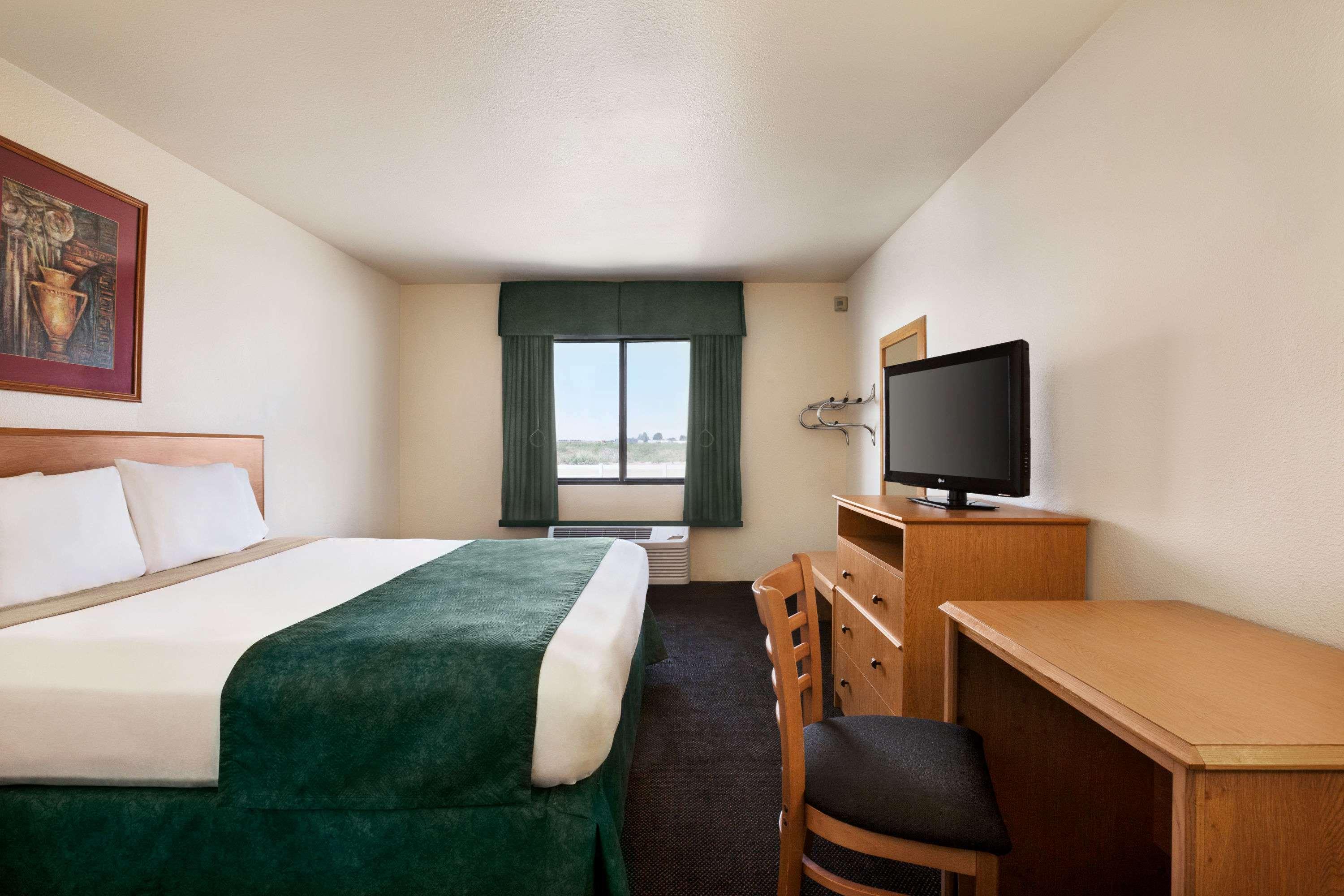 Travelodge By Wyndham Pecos 12/23