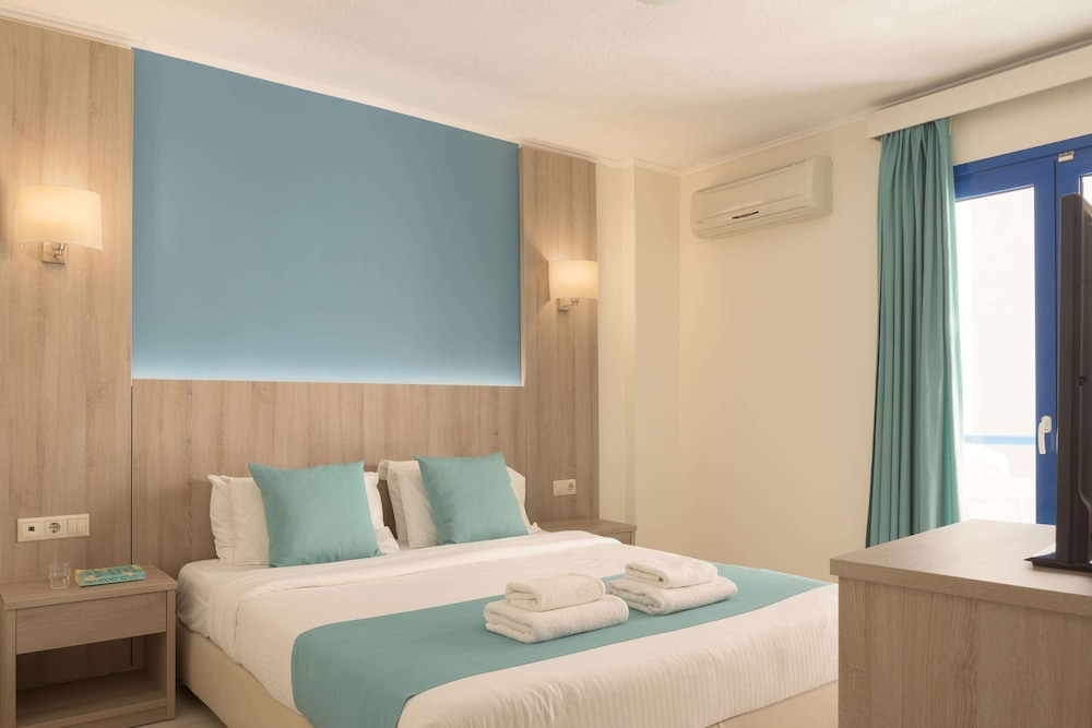 غرفة سوبيريور بثلاثة أسرّة، Central Hersonissos Hotel 2/7