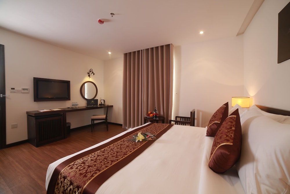 Edele Hotel 17/67