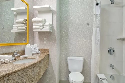 Premium, Studio, Suite