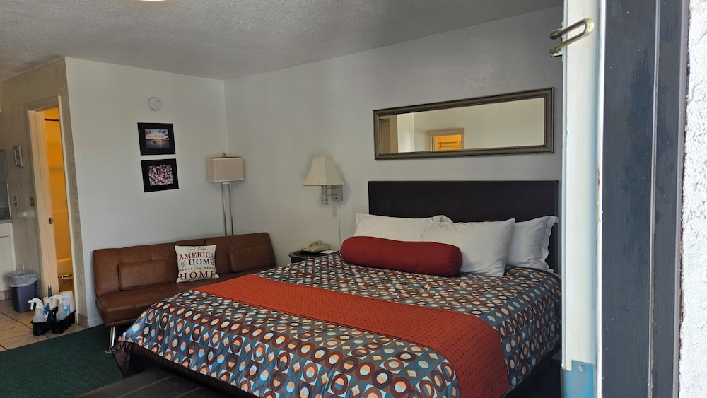 Merida Inn And Suites 12/50