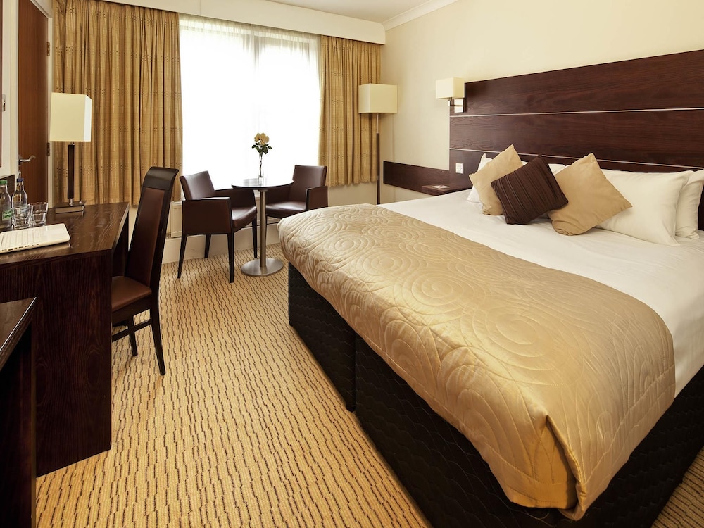 Mercure Bradford Bankfield Hotel 6/50