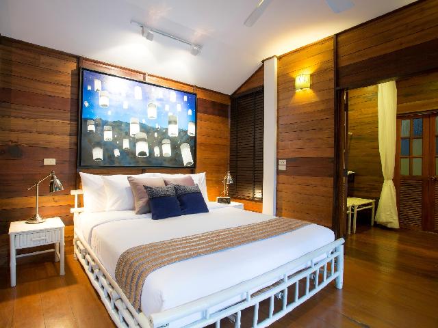 5 BEDROOMS, RESIDENCE