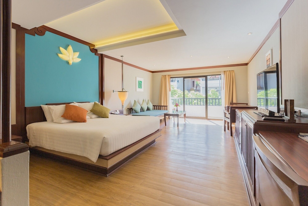 Beyond Samui 7/50