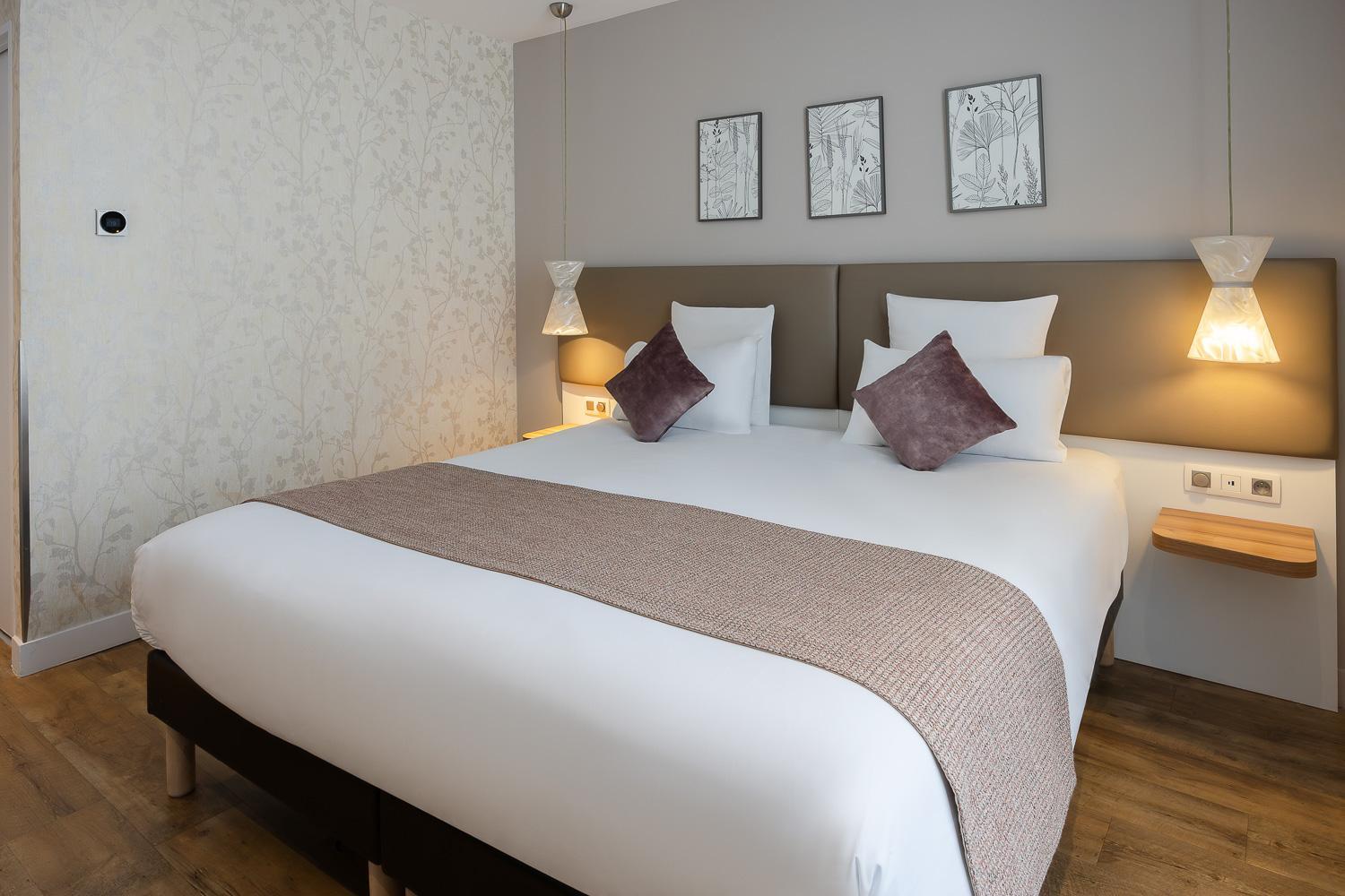 Standard, King Bed