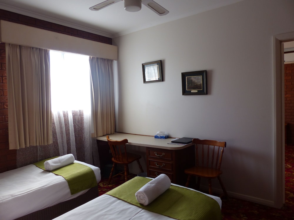 Best Western Meramie Motor Inn 24/32