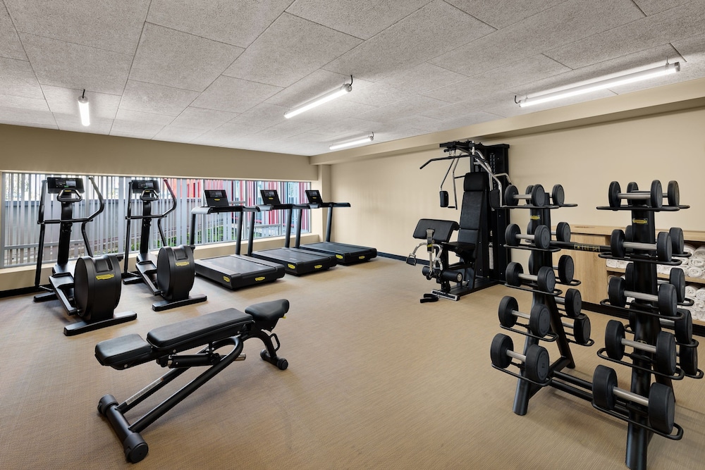 Courtyard by Marriott Paris Charles de Gaulle Central Airport 12/31