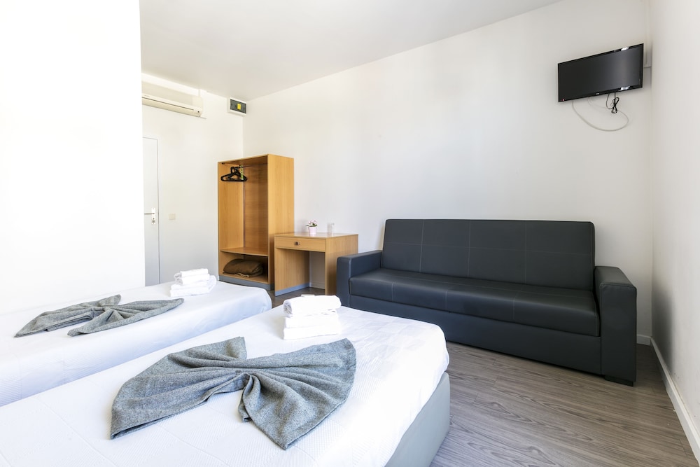Cristal Guest House 47/63