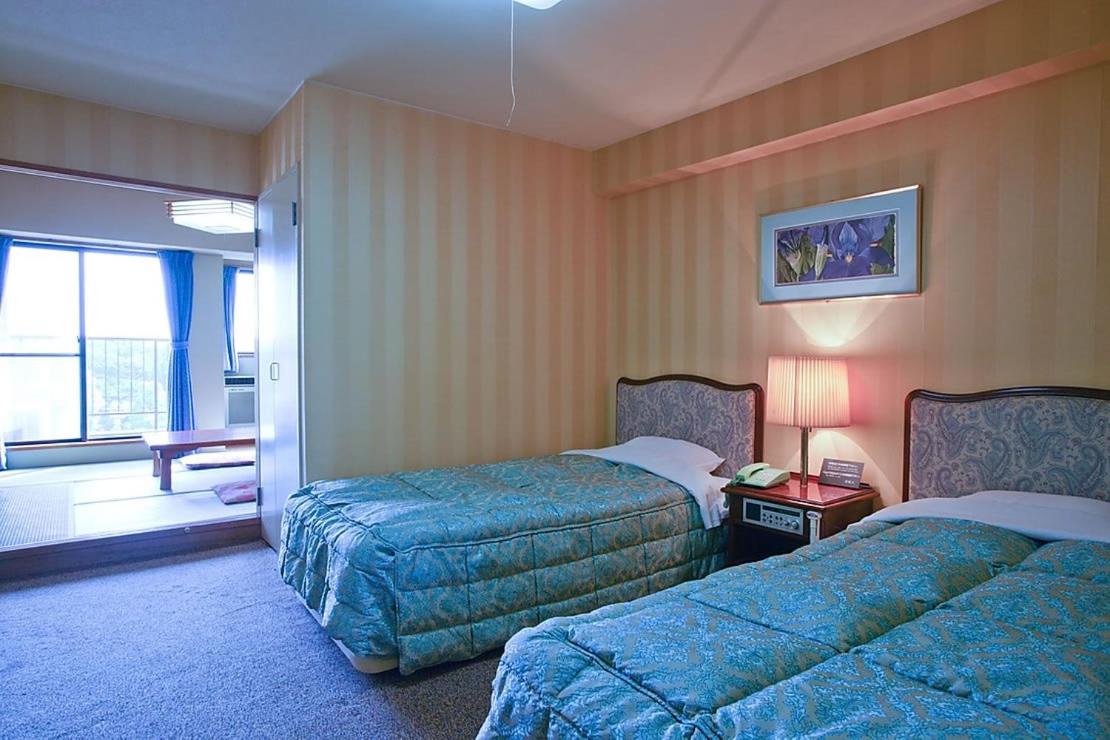 Hotel Green Hill Otaki 12/25