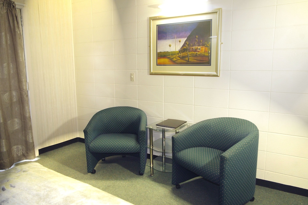 Tudor Motor Lodge 35/47