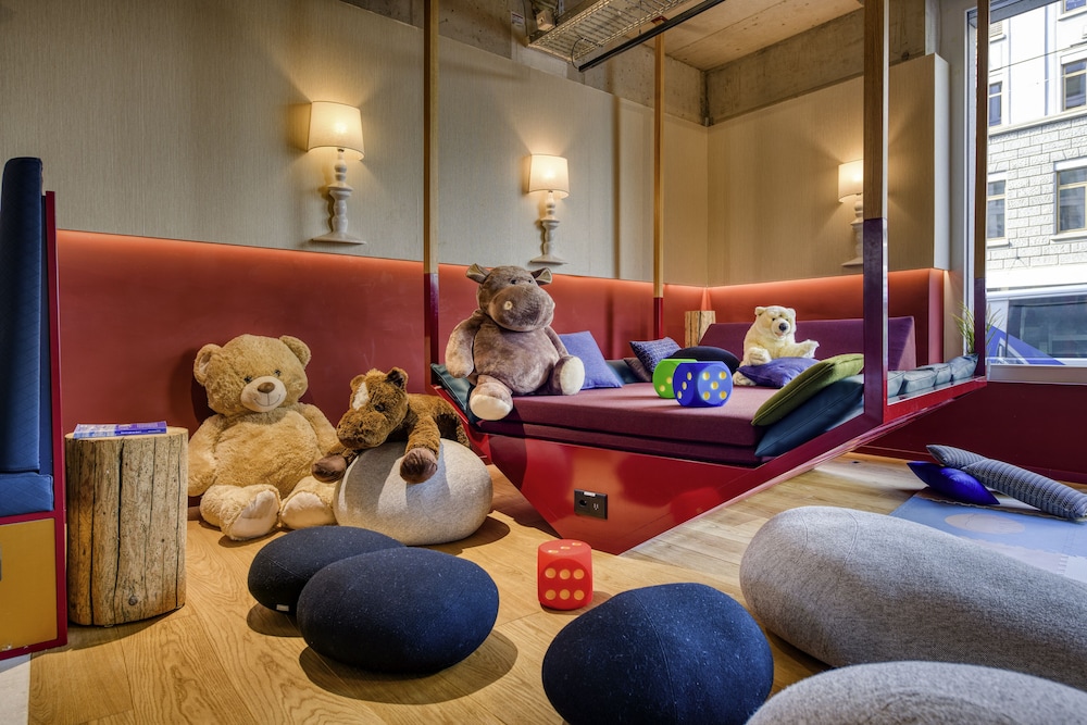 Ibis Styles Zurich City Center 48/68