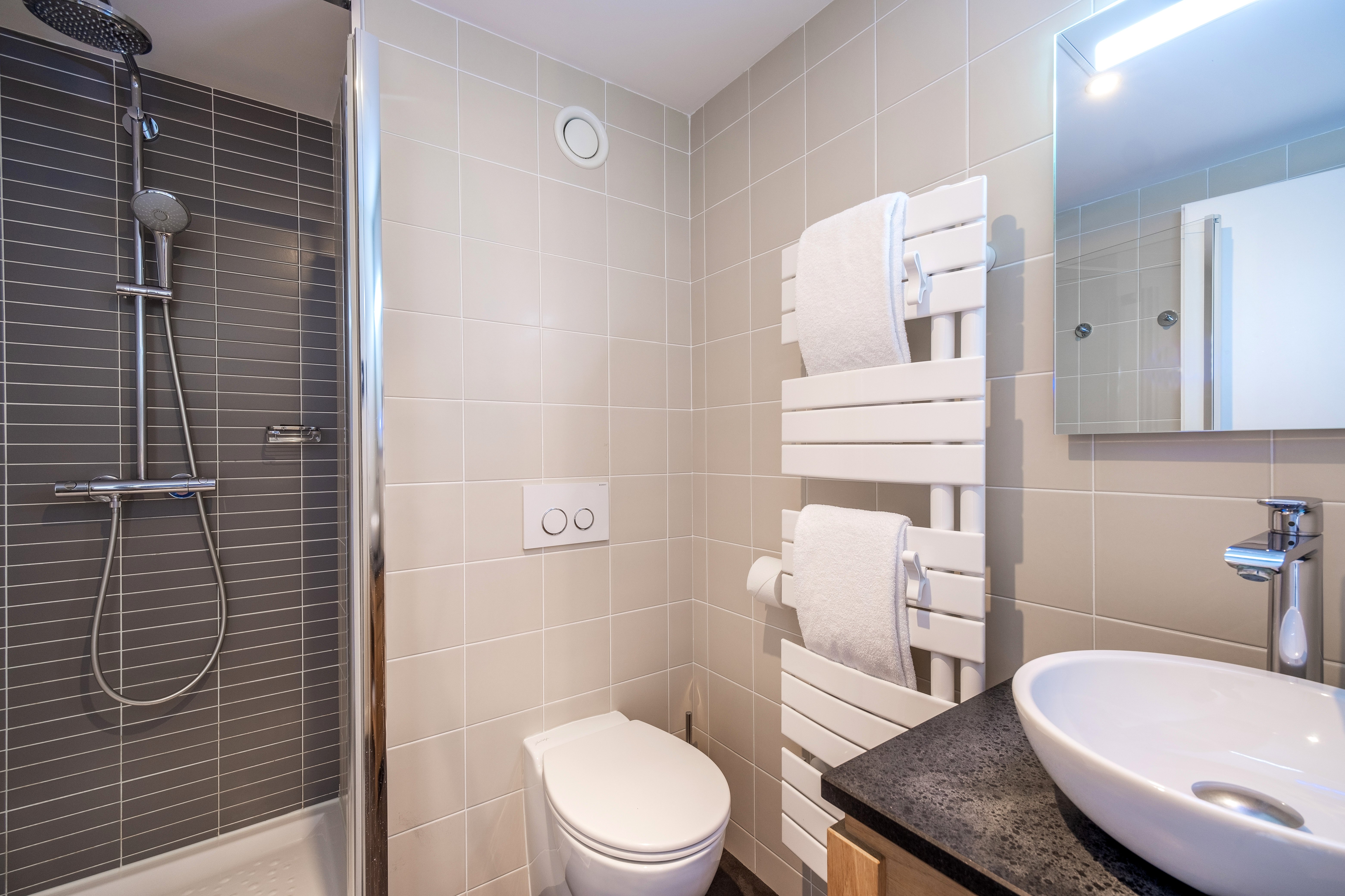 CLARION COLLECTION HOTEL LES FLOTS 23/27