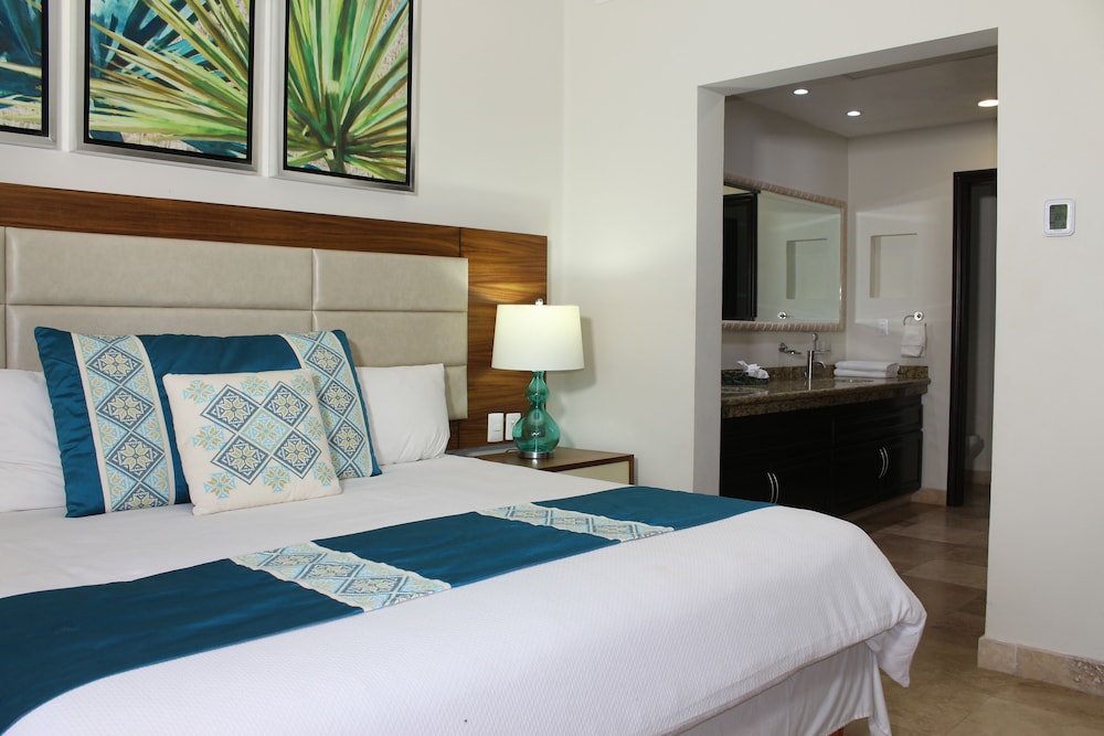 Junior Suite, 2 Queen Beds, Ocean Front