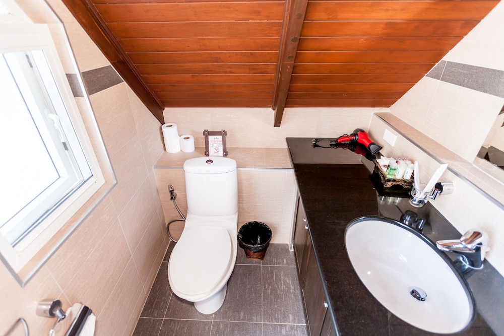 Little Sunshine Boutique Beach Resort & Spa 44/46