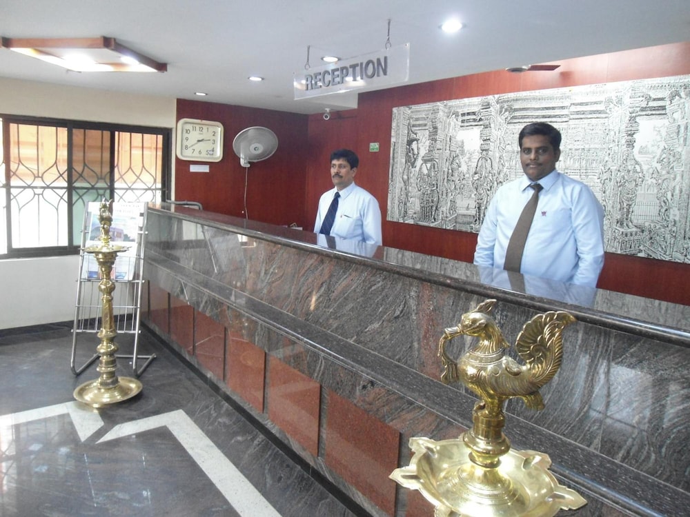 HOTEL RAJADHANE 4/53