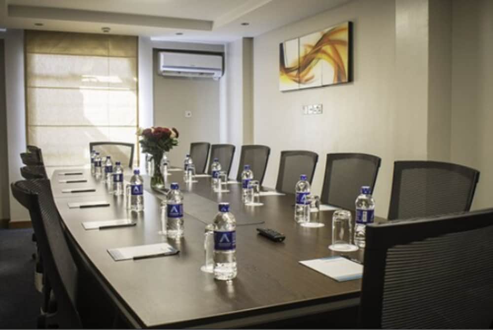 Longonot Place Serviced Apartments - Nairobi, City Centre CBD 50/60