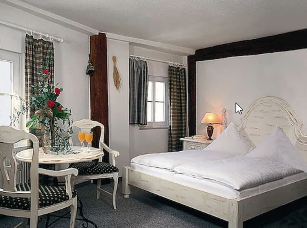 Hotel Erbgericht Krippen 9/50