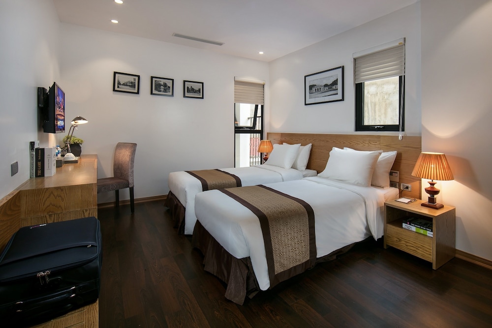 Sunline Paon Hotel 15/50