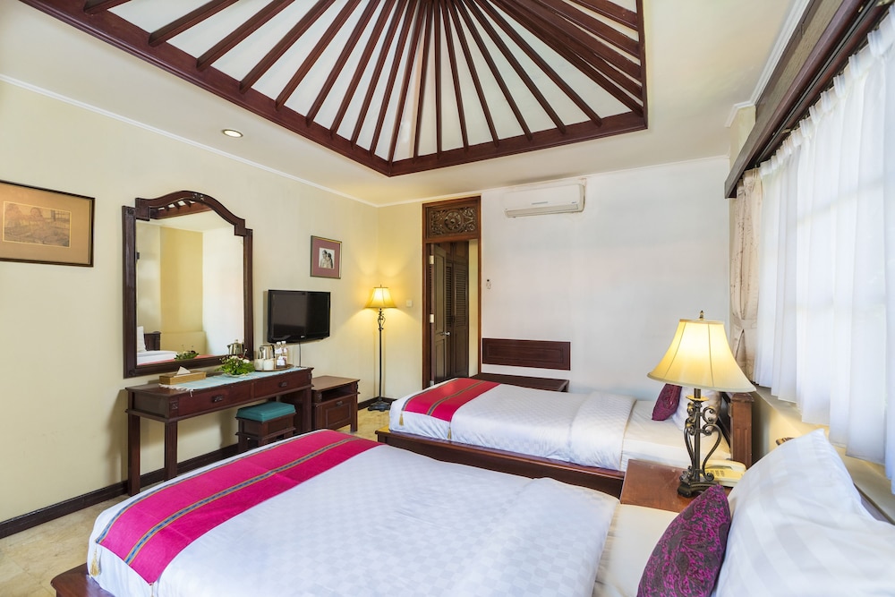 Royal Hotel and Villa Bali 15/48