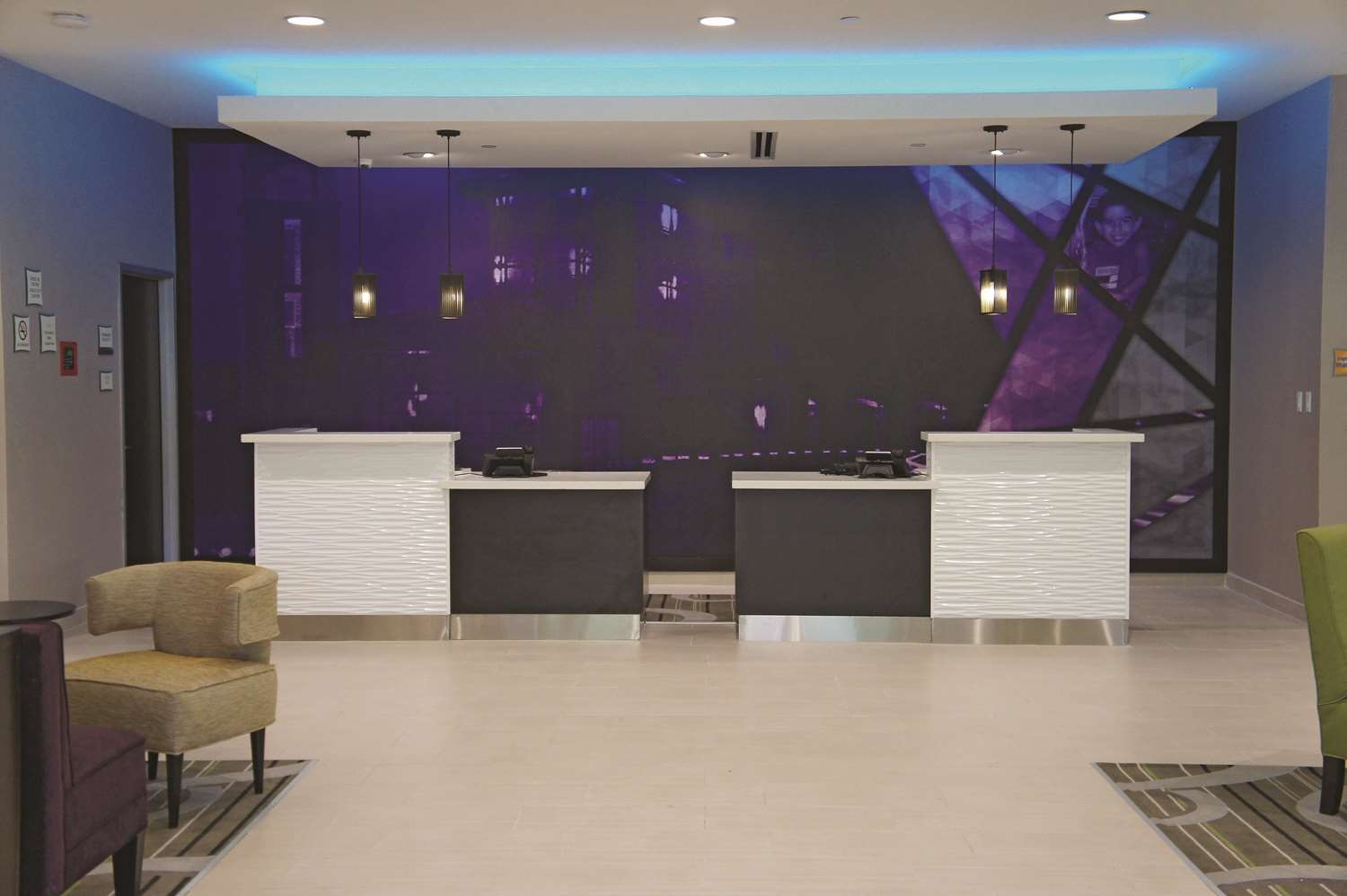 La Quinta Inn And Suites By Wyndham Mcallen Convention Center 9/56