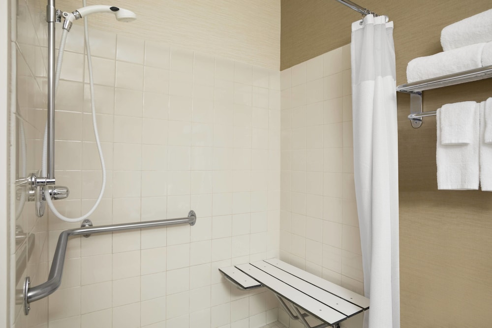 Fairfield Inn Suites Minneapolis St Paul Airport 10/53