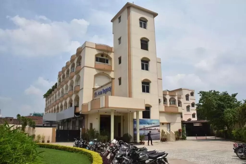 Regency Varanasi Hotel 20/22