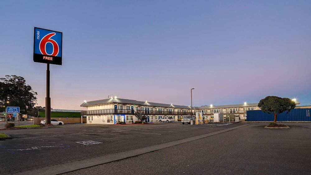 Motel6 Eureka, CA – Redwood Coast 48/60
