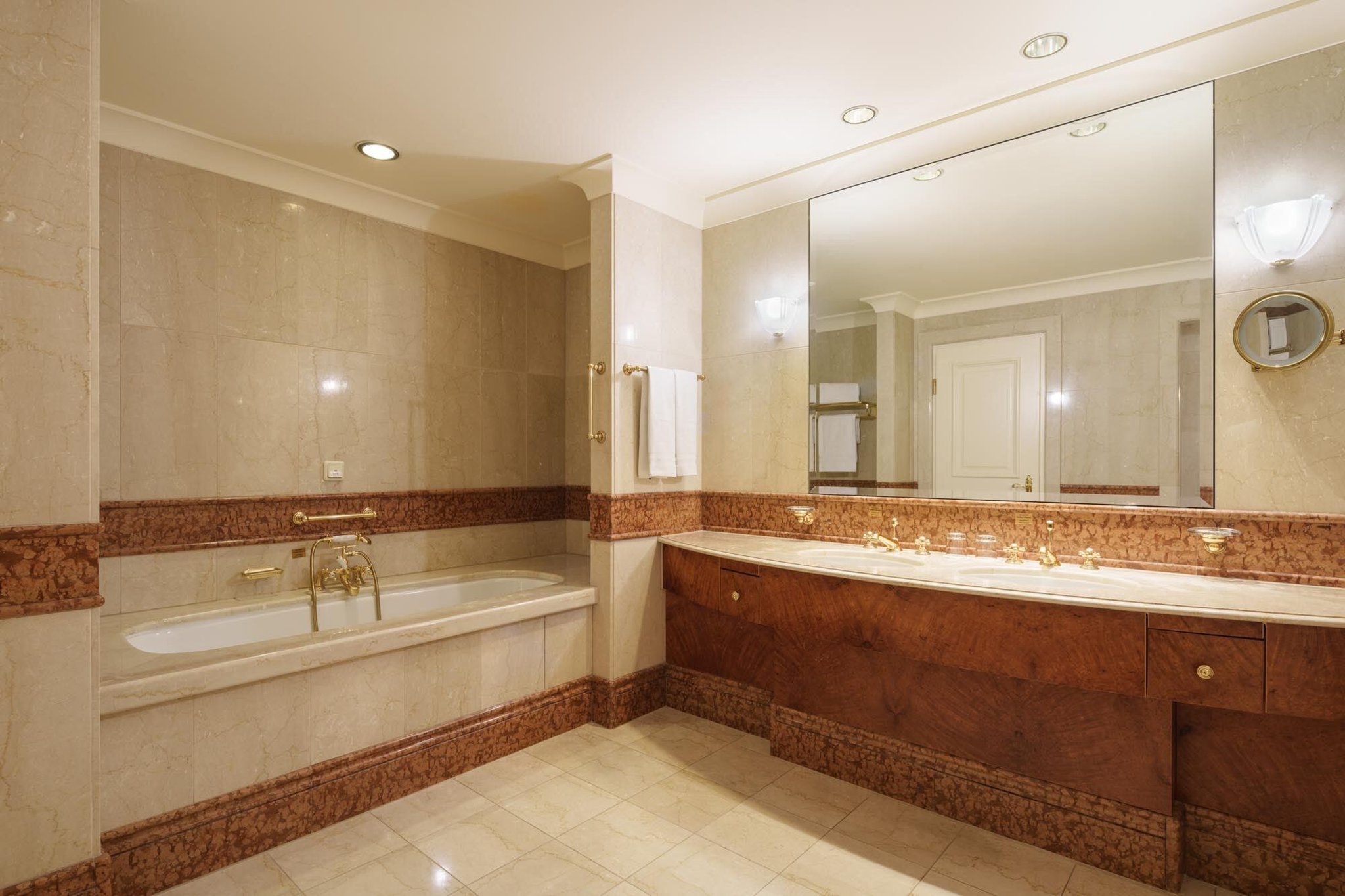 Eurostars Grand Hotel Wien 81/82