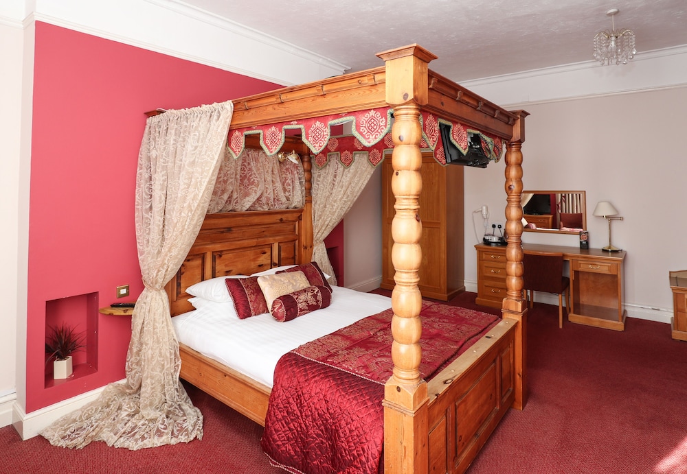 Royal Exeter Hotel 34/78
