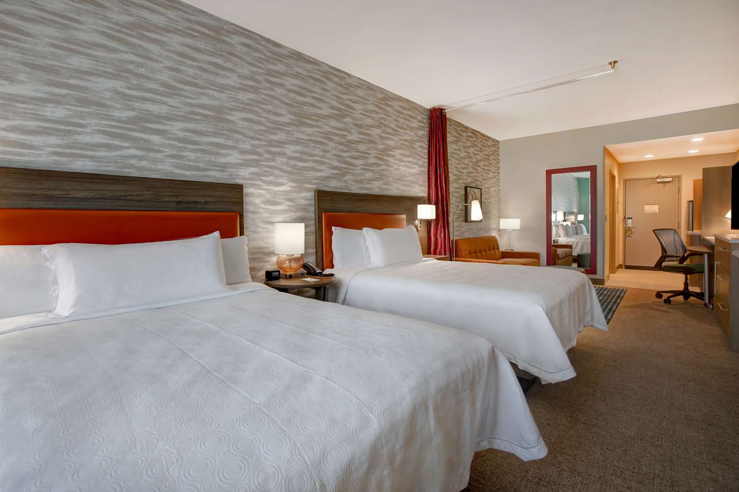 STUDIO, 2 QUEEN BEDS