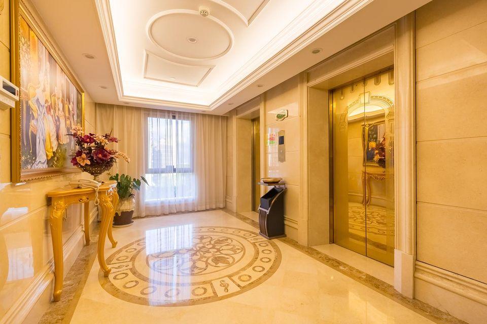 Vienna International Hotel (Nanjing South Railway Station, Hohai University Metro Station) 7/35