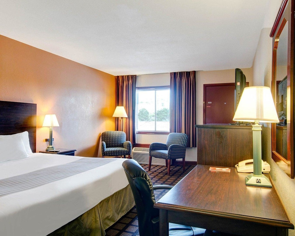 ECONO LODGE SHARON 9/16