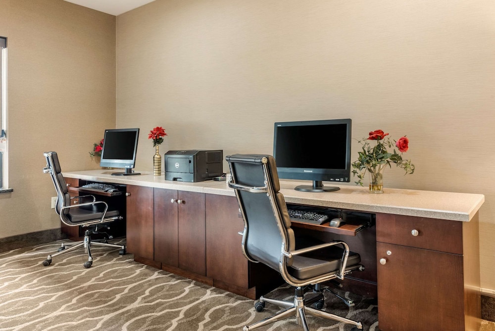 Comfort Suites Dayton-Wright Patterson 35/39