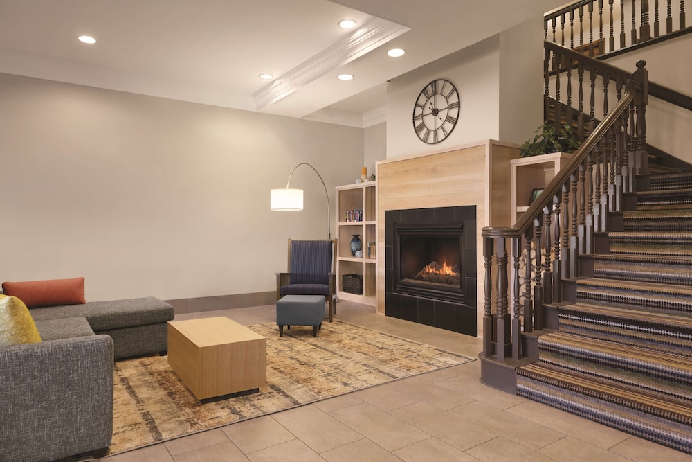 Country Inn & Suites by Radisson, Billings, MT 23/34