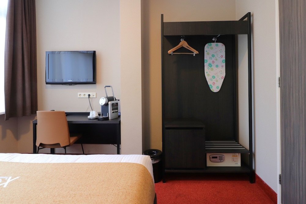 Hotel Van Gogh 43/54