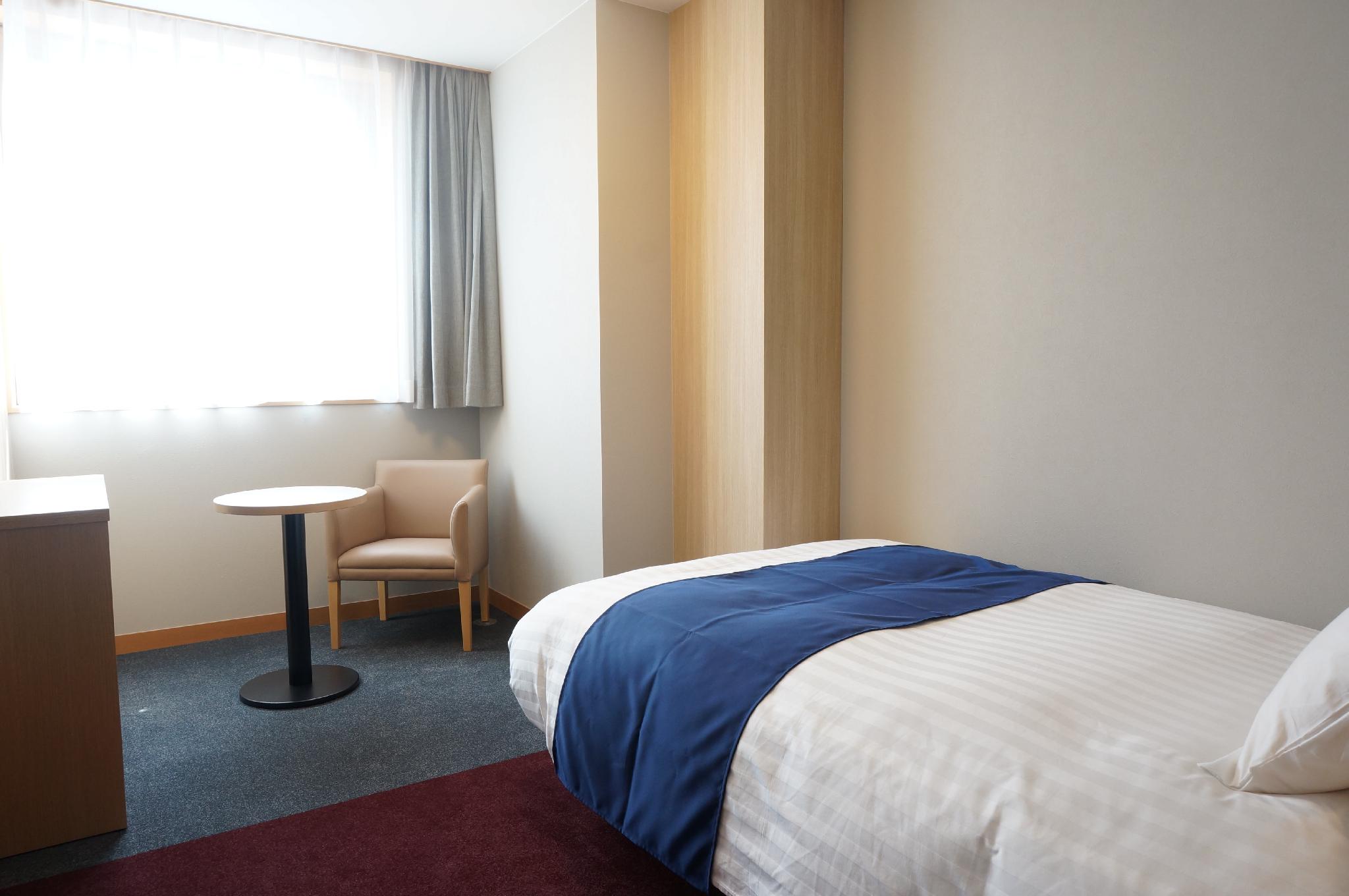 Standard, Single, Semi Double Bed