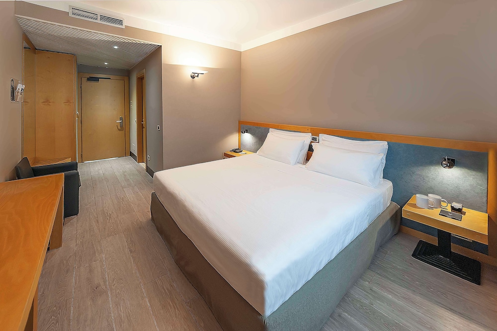 ECONOMY, DOUBLE BED