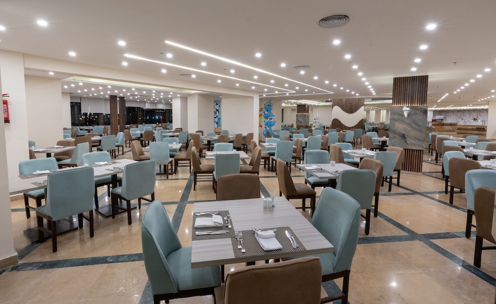 restaurant cafeteria