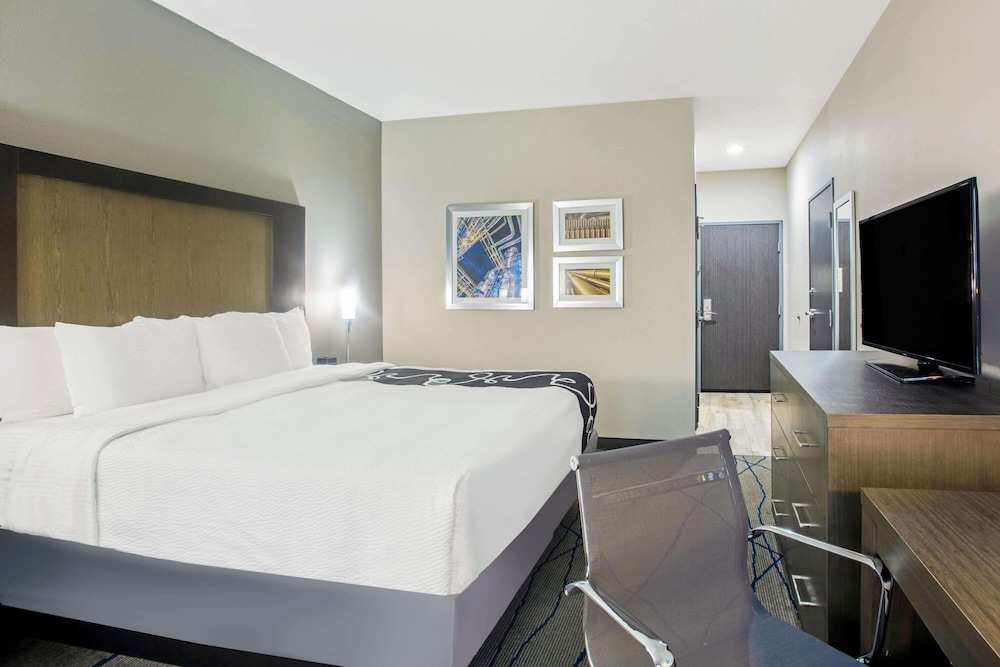 La Quinta Inn & Suites By Wyndham Ponca City 13/45