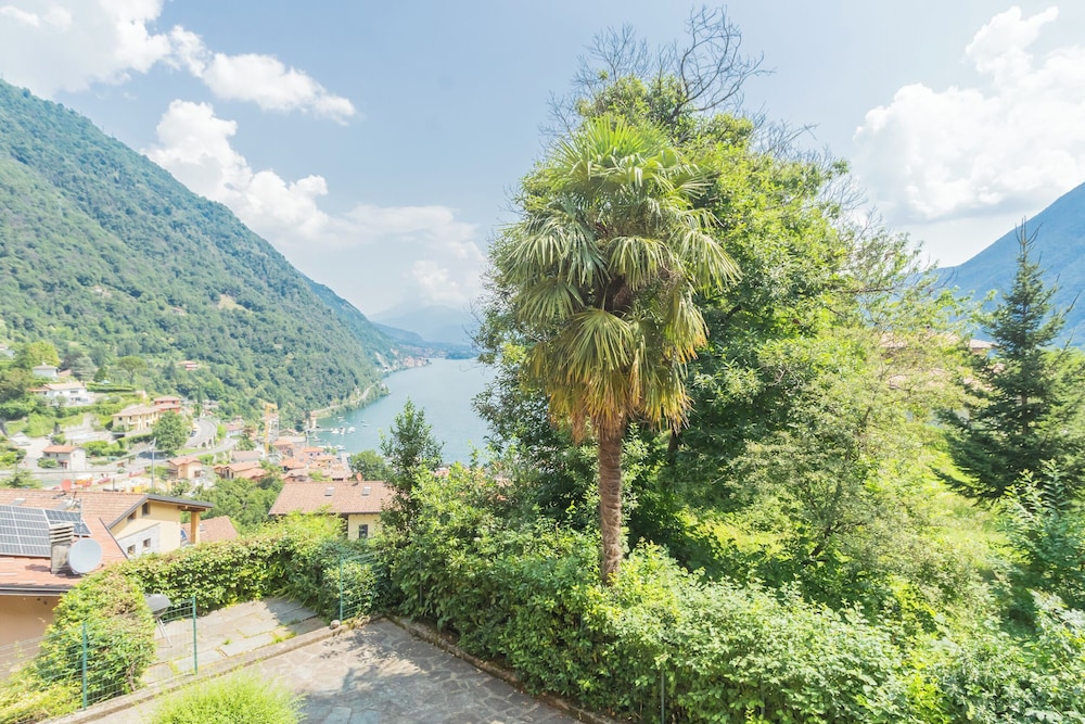 Harmony on the Lake by Rent all Como 32/42