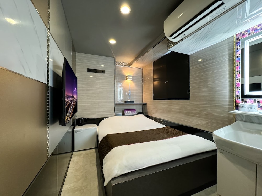 Hotel Amethyst 17/49
