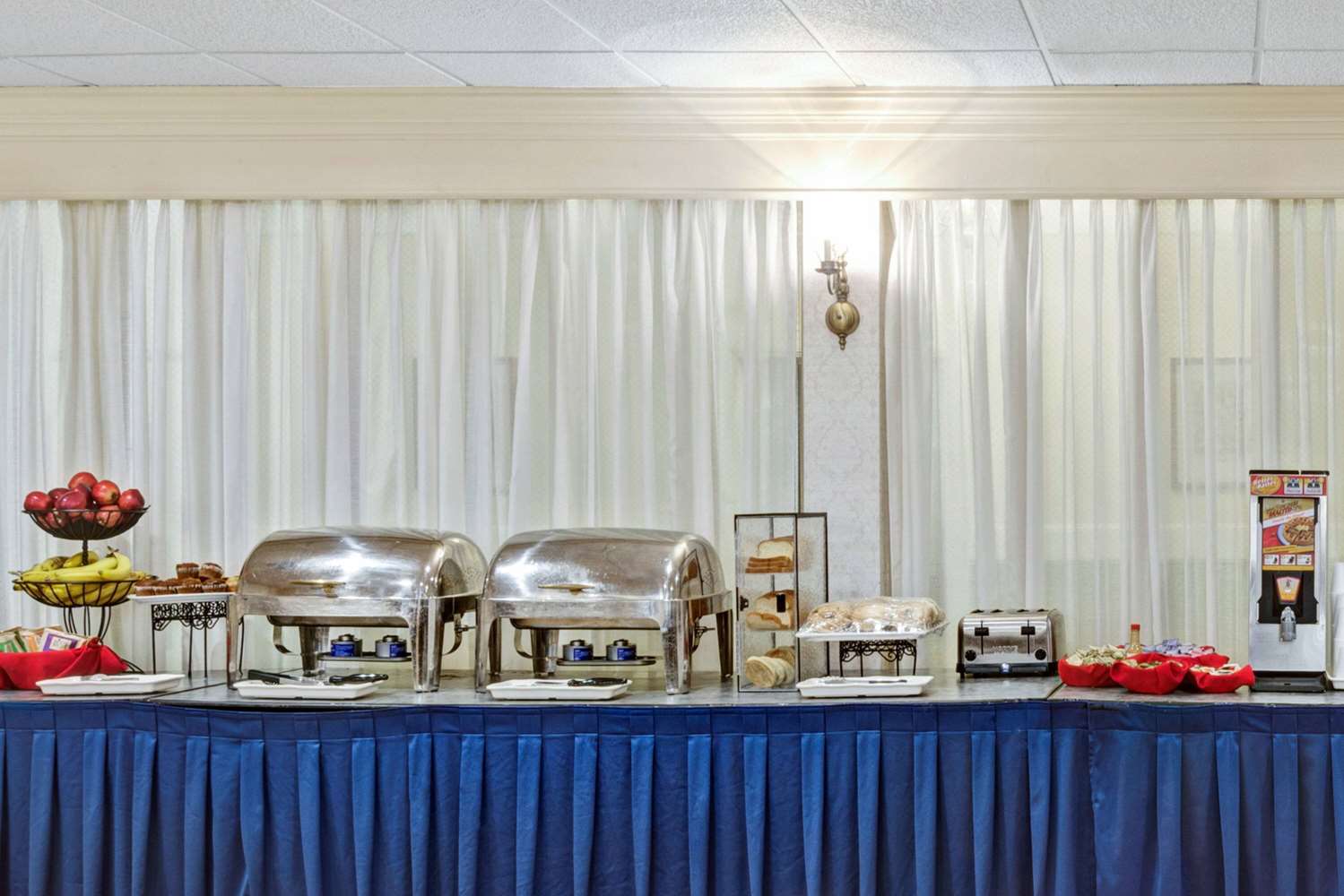 Ramada by Wyndham Seekonk Providence Area 2/13
