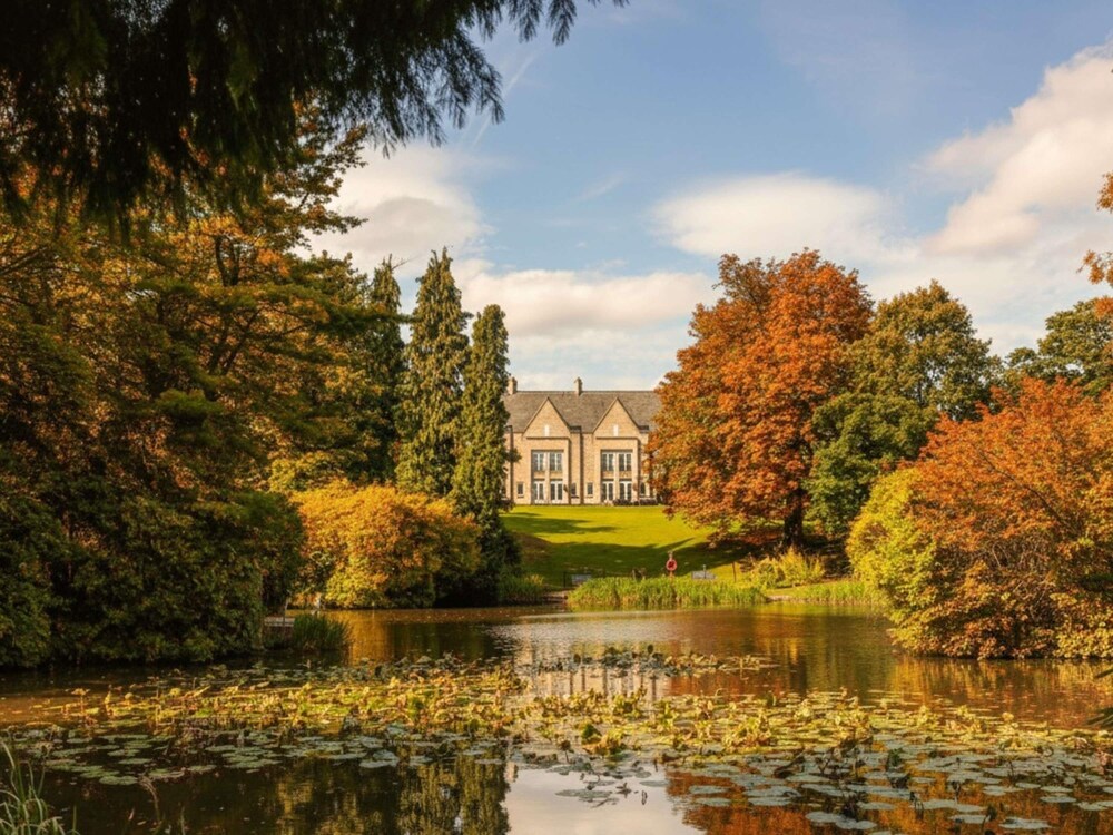 Mercure Sheffield Kenwood Hall & Spa 45/50