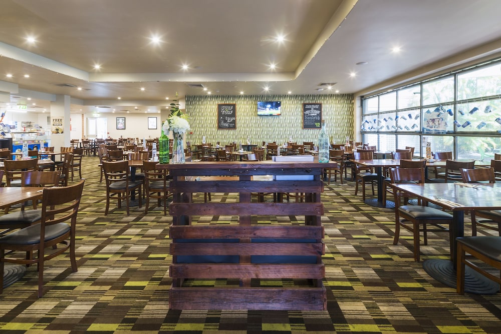 Nightcap at Edge Hill Tavern 30/60