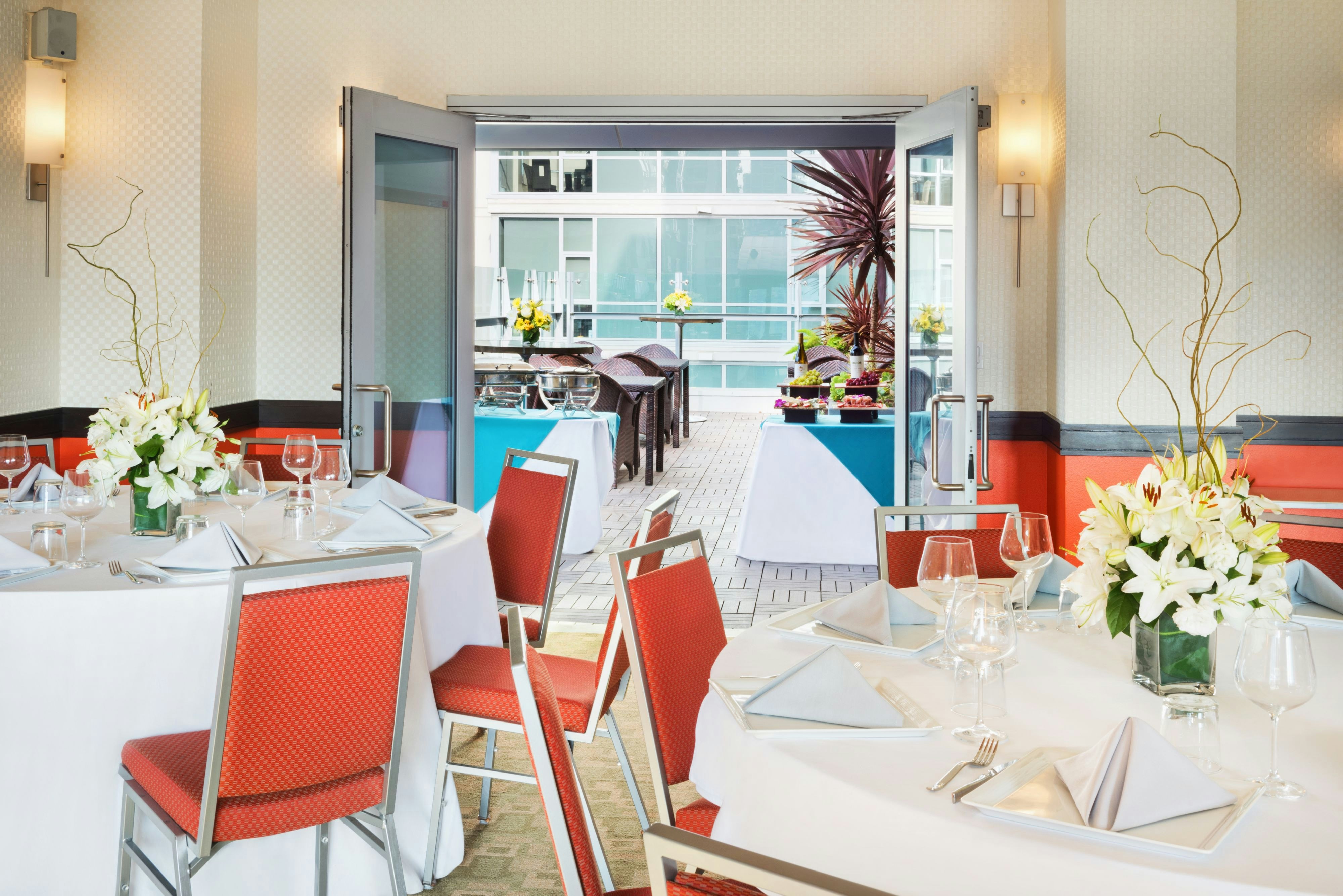 Hotel Indigo San Diego Gaslamp Quarter 48/80
